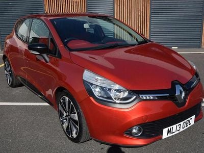 Used Renault Clio IV Dynamique 90 HP (66 kW) 2013 Red Hatchback