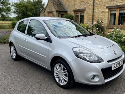 Used Renault Clio IV Dynamique 2012 Silver Hatchback
