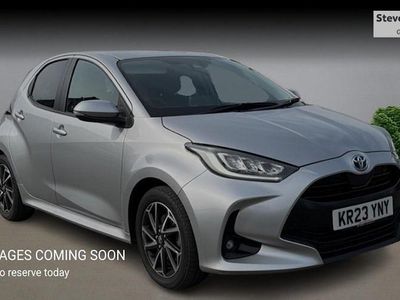 Begagnad Toyota Yaris Hybrid Design 116 HK (85 kW) 2026 Halvkombi