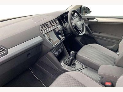 Used VW Tiguan SE 125 HP (91 kW) 2018 Grey SUV