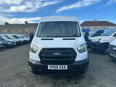 Usado Ford Transit 130 HP (95 kW) 2019 Branco Van