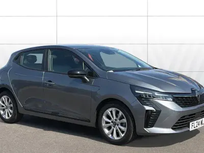 Used Renault Clio Evolution 90 HP (66 kW) 2025 Hatchback
