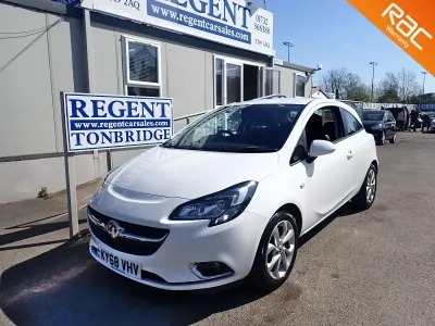 Used Vauxhall Corsa SRi 100 HP (73 kW) 2018 White Hatchback