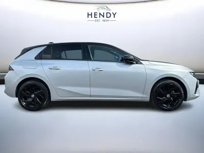 Używany Vauxhall Astra S 128 KM (94 kW) 2024 Szary Hatchback