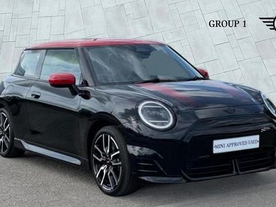 Used Mini Cooper SE Hatch 158 kW (215 HP) 2024 Black Hatchback