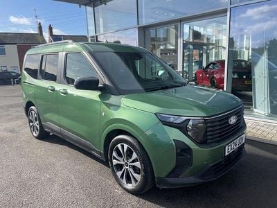 Used Ford Tourneo Courier Titanium 125 HP (91 kW) 2024 Green MPV