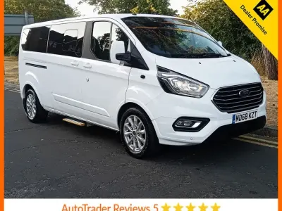Used Ford Tourneo Custom Titanium 130 HP (95 kW) 2019 White Van