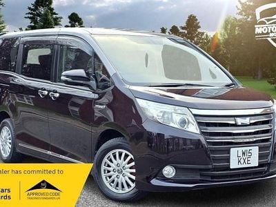 Maroon Used 2025 Toyota Noah MPV | £10,999 (A bit pricey)