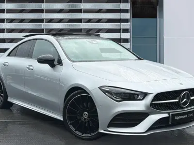 Begagnad Mercedes CLA180 AMG Line Premium Plus 136 HK (100 kW) 2023 Silver Sedan