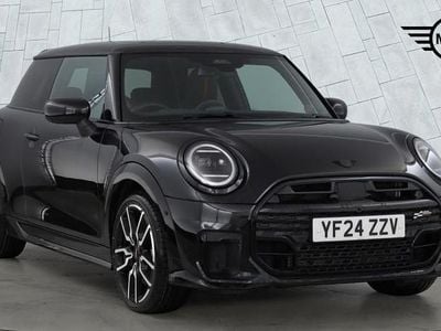 Gebraucht Mini Cooper Hatch 154 PS (113 kW) 2024 Schwarz Kleinwagen