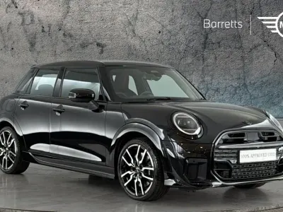 Second-hand Mini Cooper Hatch 113 kW (154 CP) 2025 Negru Hatchback