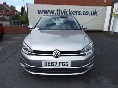 Used VW Golf VII SE 123 HP (90 kW) 2017 Grey Hatchback