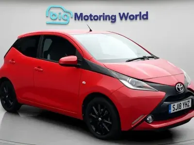 Used Toyota Aygo x-style 69 HP (50 kW) 2018 Red Hatchback