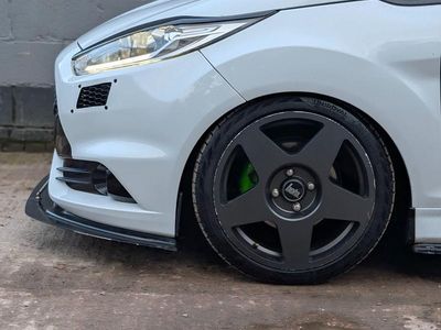 Used Ford Fiesta ST 2015 White Hatchback