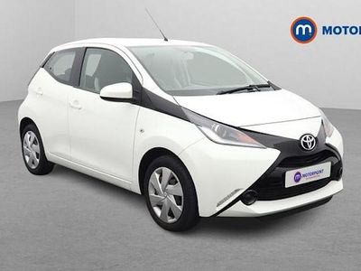 Used Toyota Aygo X-play 69 HP (50 kW) 2018 White Hatchback