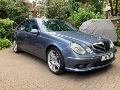 Used Mercedes E500 Avantgarde 306 HP (225 kW) 2004 Blue Sedan