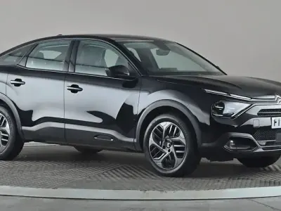 Używany Citroën C4 PureTech 131 KM (96 kW) 2023 Czarny SUV