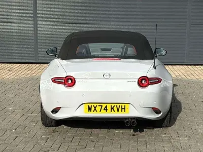 Używany Mazda MX5 Exclusive-Line 132 KM (97 kW) 2024 Szary Kabriolet