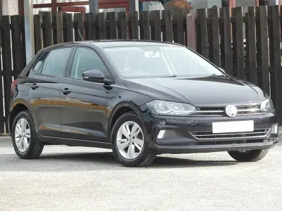 Begagnad VW Polo SE 95 HK (69 kW) 2019 Svart Halvkombi