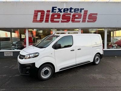 White Used 2019 Vauxhall Vivaro Edition MPV | £10,989 (Fair price)