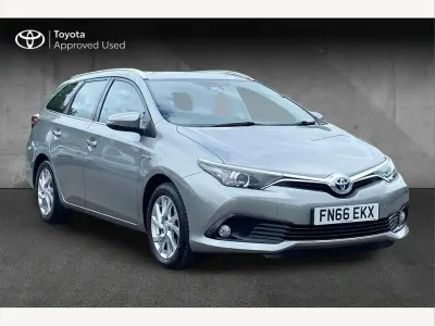 Used Toyota Auris Hybrid Business Edition 136 HP (100 kW) 2016 Grey Estate