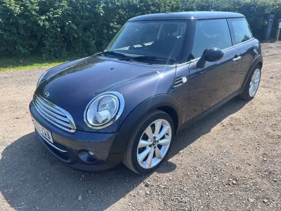 Usado Mini Cooper Hatch 2012 Gris Utilitario
