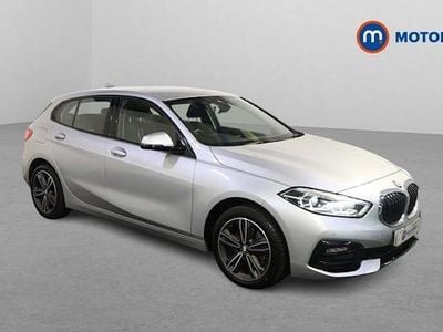 Używany BMW 118 Sport Line 136 KM (100 kW) 2021 Srebrny Hatchback