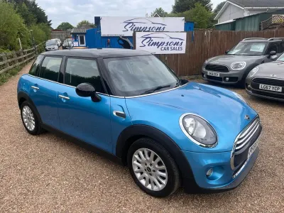 Begagnad Mini Cooper Hatch 136 HK (100 kW) 2015 Blå Halvkombi