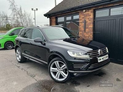 Black Used 2017 VW Touareg R-line Plus SUV | £15,495 (A bit pricey)