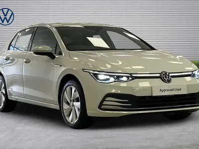 Used VW Golf VIII Style 150 HP (110 kW) 2022 White Hatchback