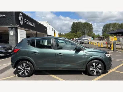 Used Dacia Sandero Expression 2024 Green Hatchback