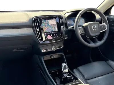 Used Volvo XC40 Ultra 161 HP (118 kW) 2025 Silver SUV