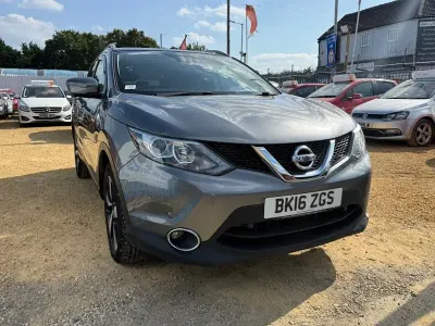 Used Nissan Qashqai N-Connecta 110 HP (80 kW) 2016 Grey SUV