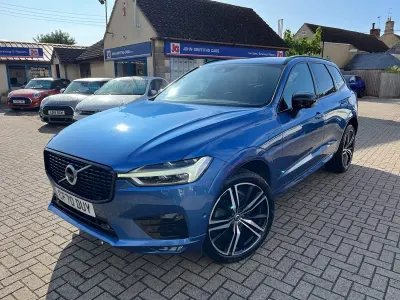 Used Volvo XC60 R-Design 194 HP (142 kW) 2021 Blue SUV