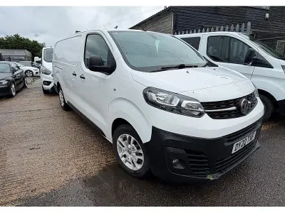 Used Vauxhall Vivaro 100 HP (73 kW) 2020 White MPV