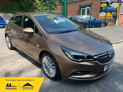Used Vauxhall Astra Elite 136 HP (100 kW) 2015 Bronze Hatchback