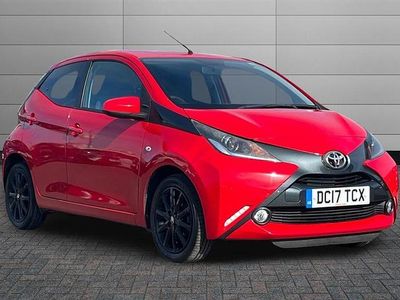 Used Toyota Aygo x-style 69 HP (50 kW) 2017 Red Hatchback