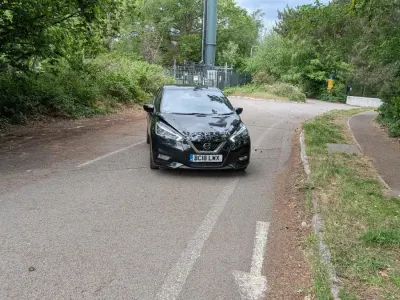 Used Nissan Micra N-Connecta 90 HP (66 kW) 2018 Black Hatchback
