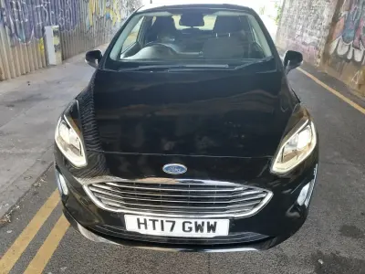 Używany Ford Fiesta Zetec 2017 Czarny Hatchback