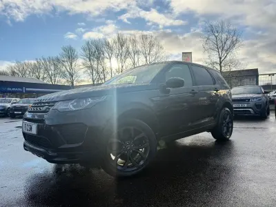 Used Land Rover Discovery 5 Landmark 180 HP (132 kW) 2019 Black SUV