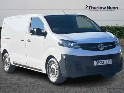 Second-hand Vauxhall Vivaro S 100 CP (73 kW) 2023 Alb Monovolum