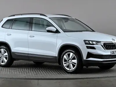 Usado Skoda Karoq SE Drive 150 CV (110 kW) 2023 Blanco SUV