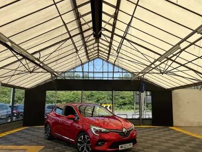 Used Renault Clio Version S 2022 Red Hatchback