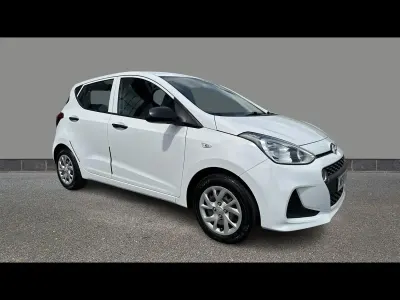 Used Hyundai i10 67 HP (49 kW) 2018 White Hatchback