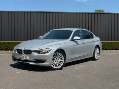 Used BMW 318 Luxury Line 2013 Silver Sedan