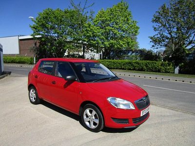 Usado Skoda Fabia 60 HP (44 kW) 2013 Vermelho Citadino