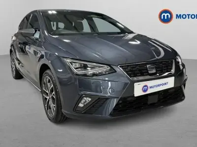 Begagnad Seat Ibiza XCELLENCE Lux 110 HK (80 kW) 2023 Grå Halvkombi