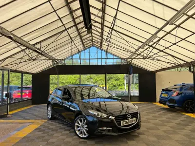 Usado Mazda 3 120 HP (88 kW) 2018 Preto Citadino