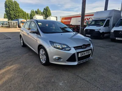 Used Ford Focus Zetec 2014 Silver Hatchback