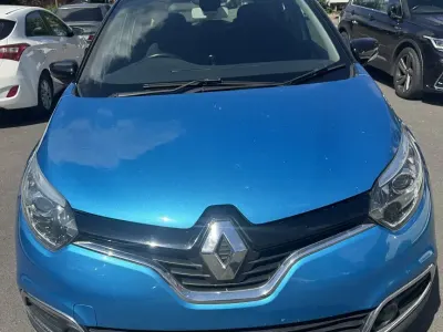 Used Renault Captur Dynamique 90 HP (66 kW) 2015 Blue/black SUV